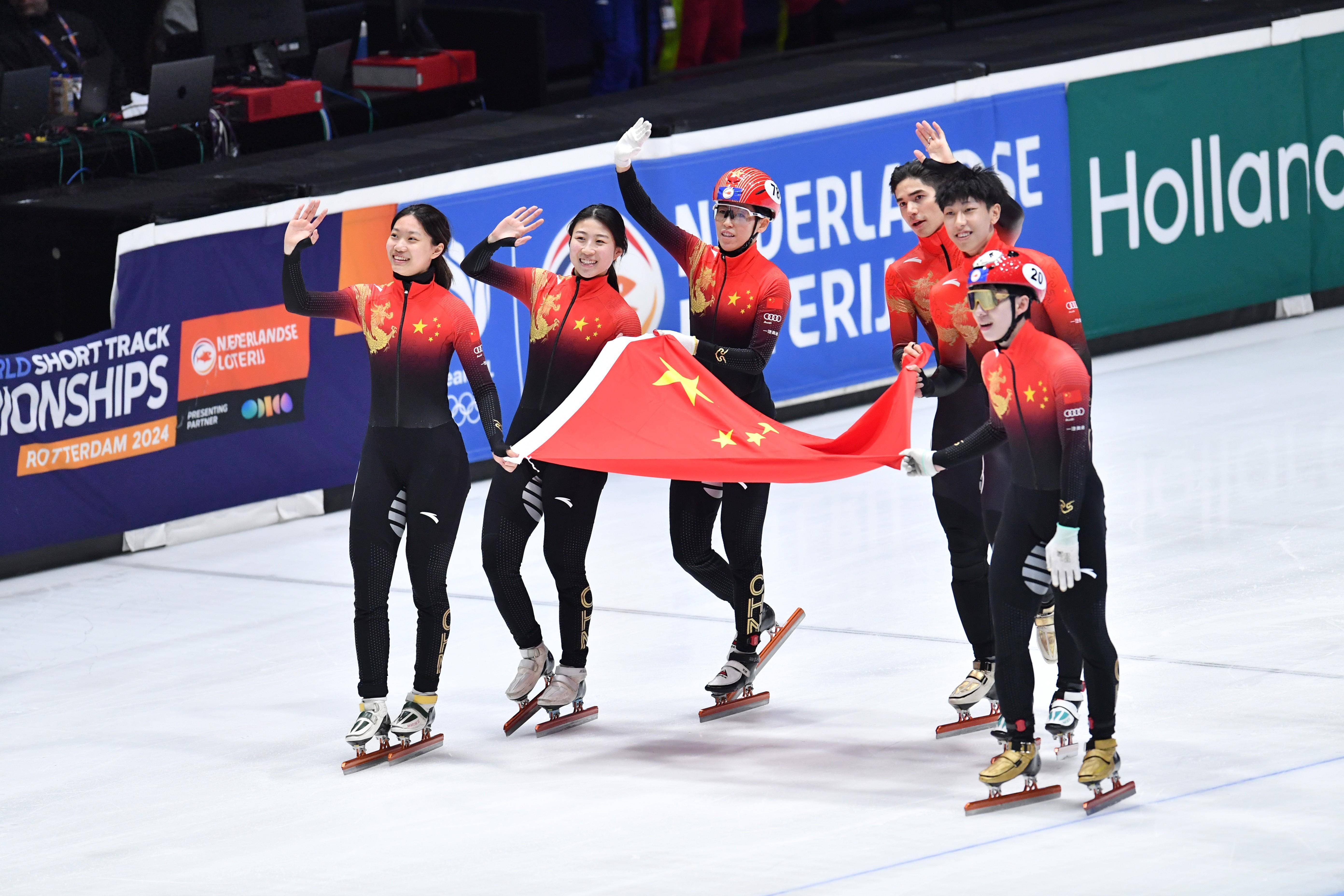 韩国男子短道速滑团体赛夺冠